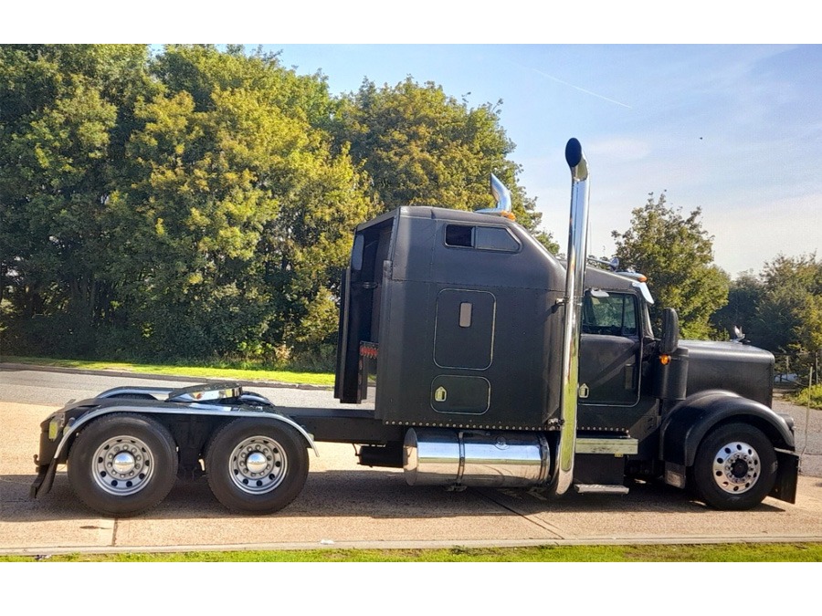 1995 Kenworth W900L Image 2