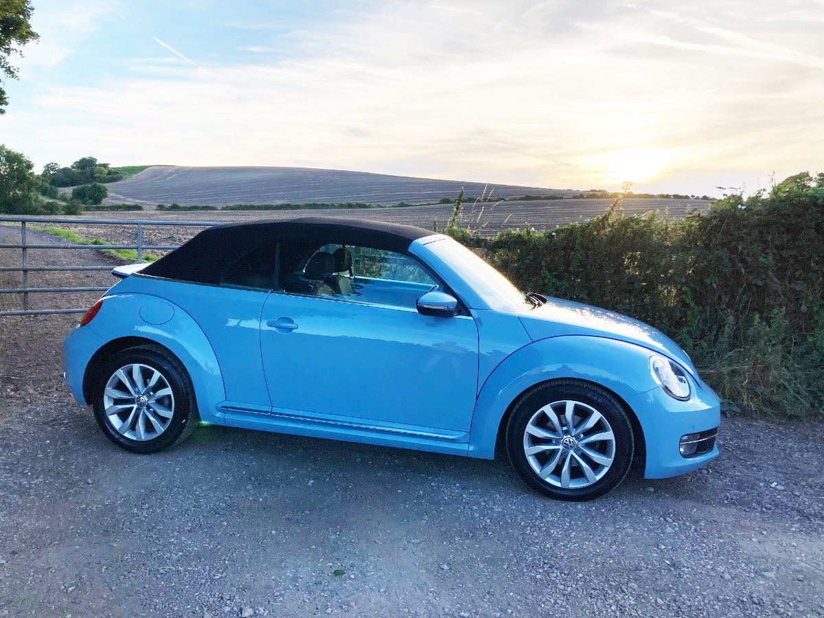 2014 Volkswagen Beetle Image 1