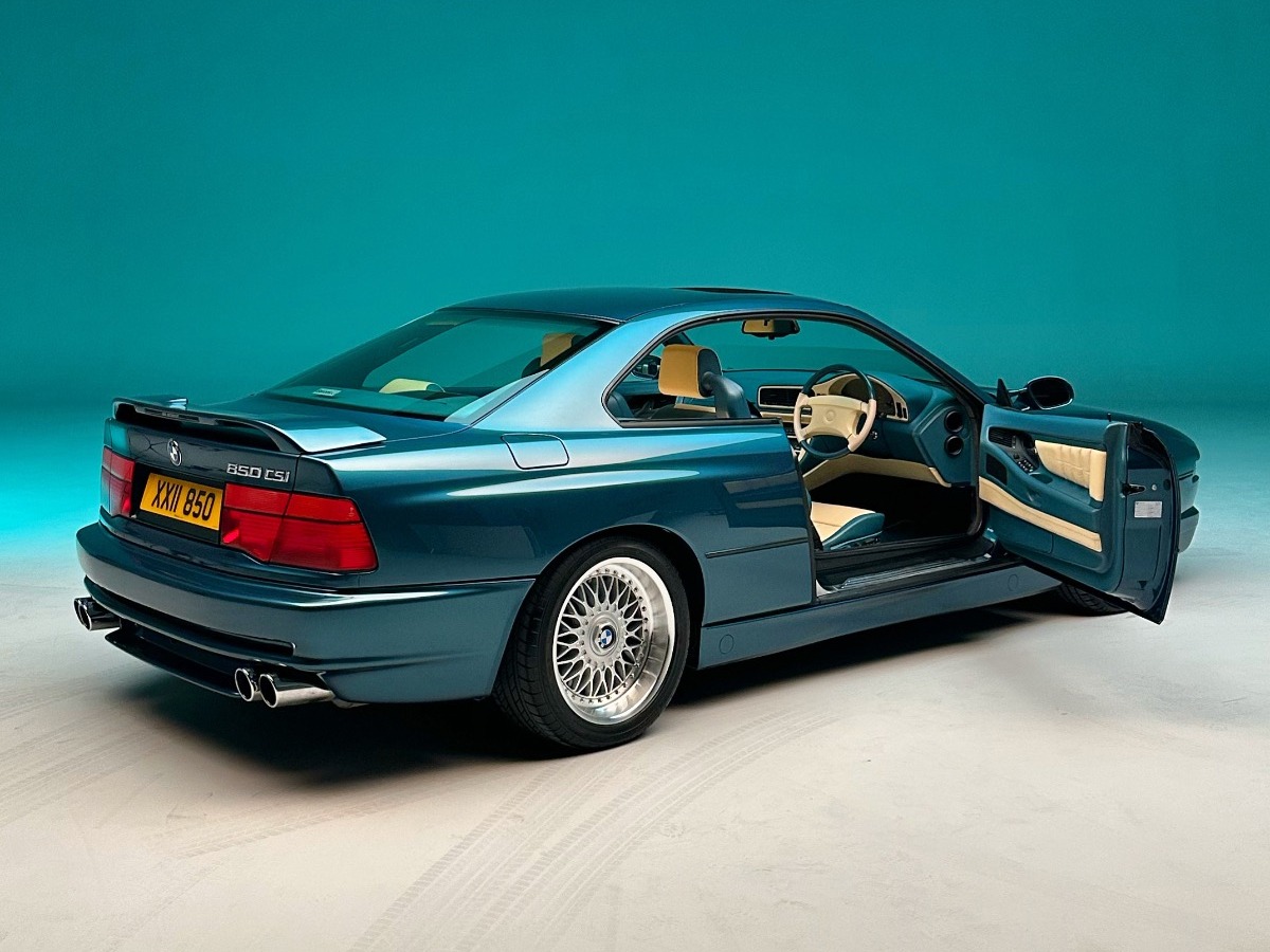 1993 BMW 8 Series Image 2