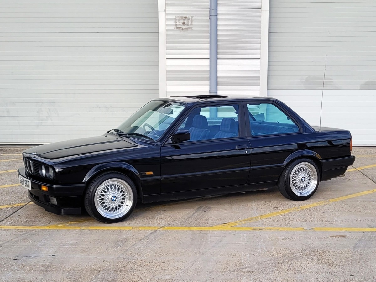 1990 BMW 3 Series Image 1