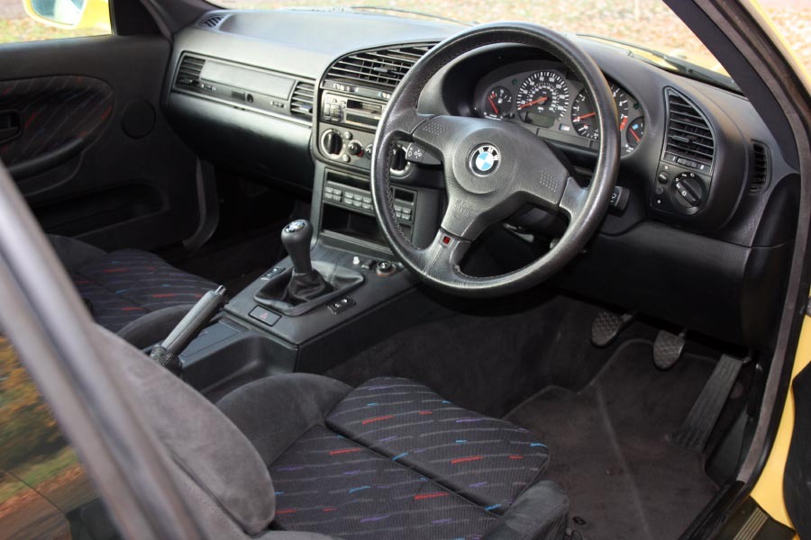 1994 BMW M3 Image 4