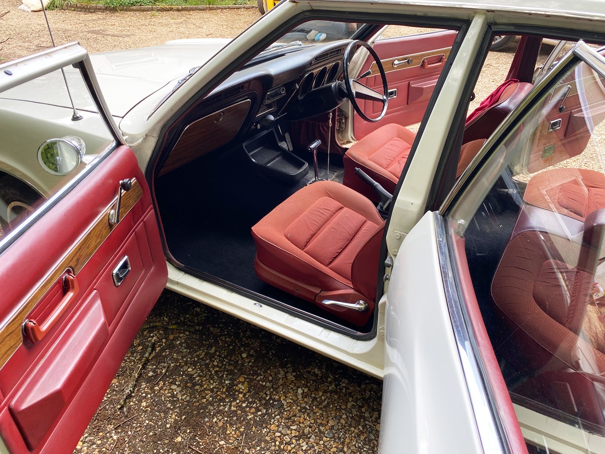 1972 Ford Cortina Image 3