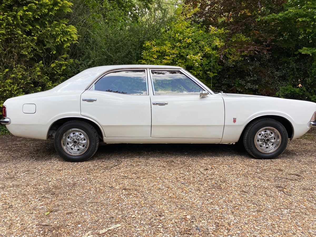 1972 Ford Cortina Image 2