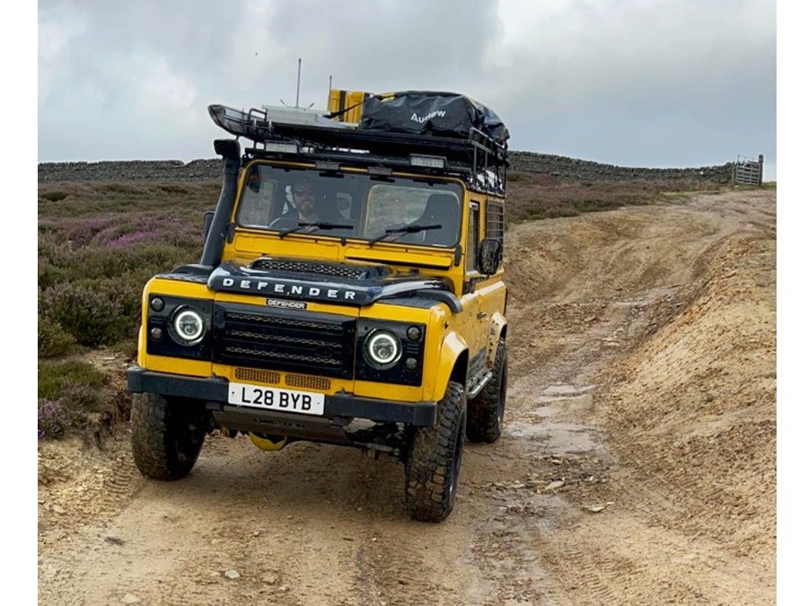 2001 Land Rover Defender 90 Image 1