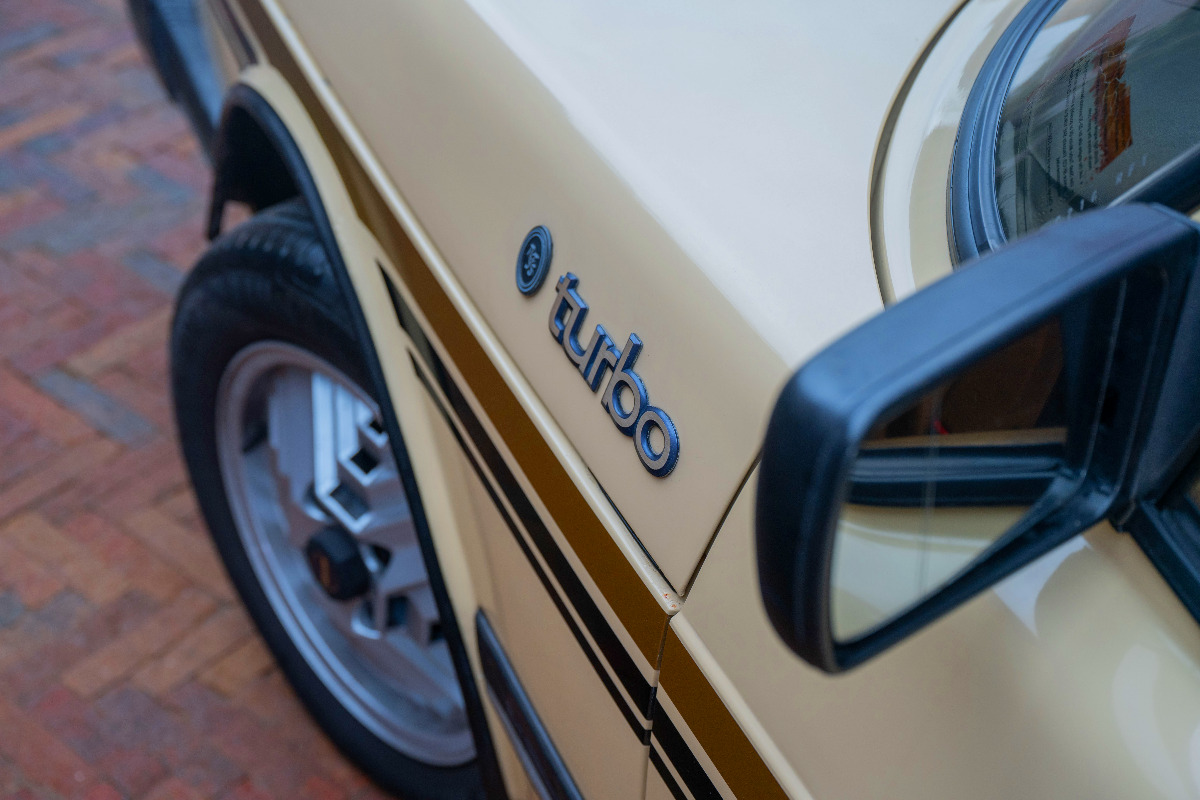 1984 Saab 900 Image 13