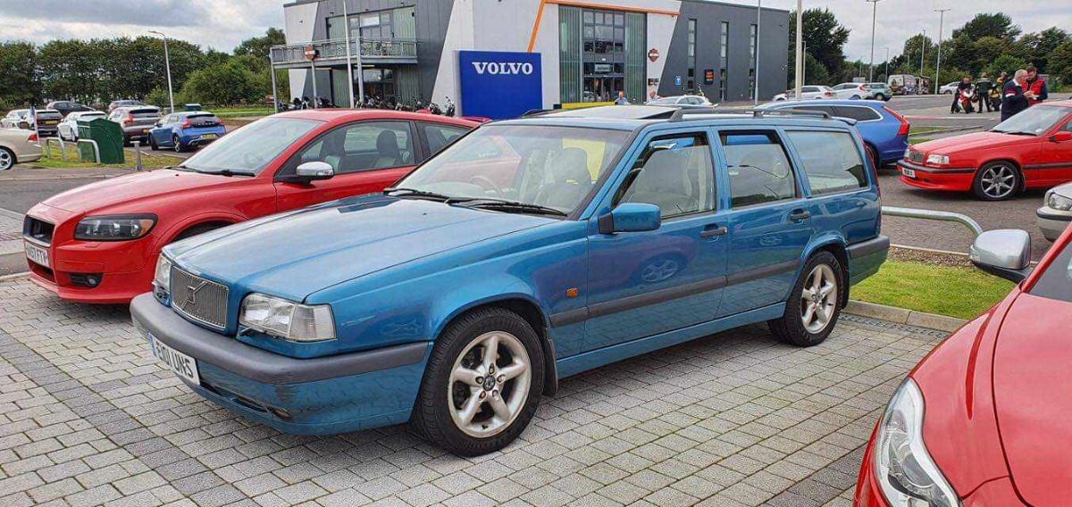 1996 Volvo 850 Image 1