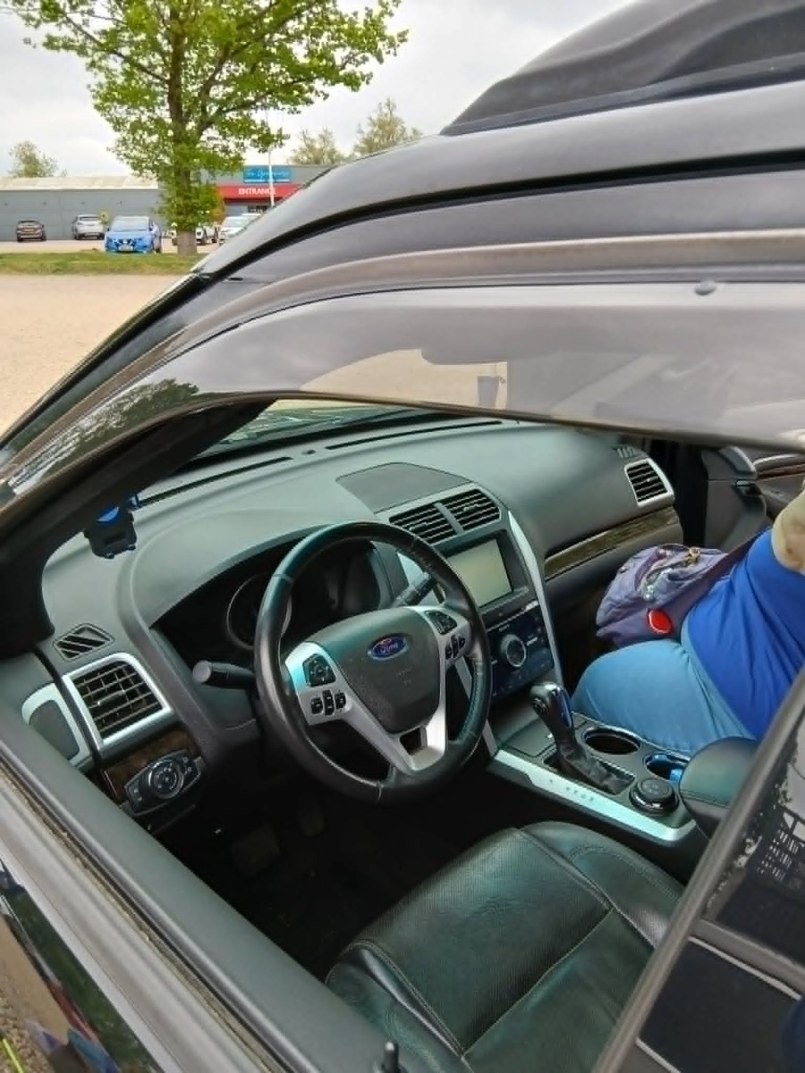 2011 Ford Explorer Image 5