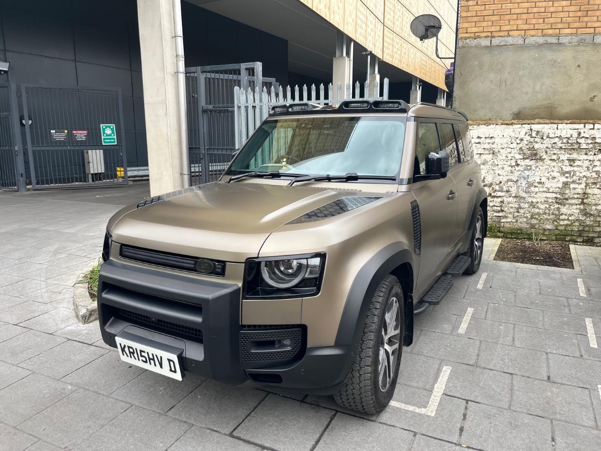 2024 Land Rover Defender 110 Image 1