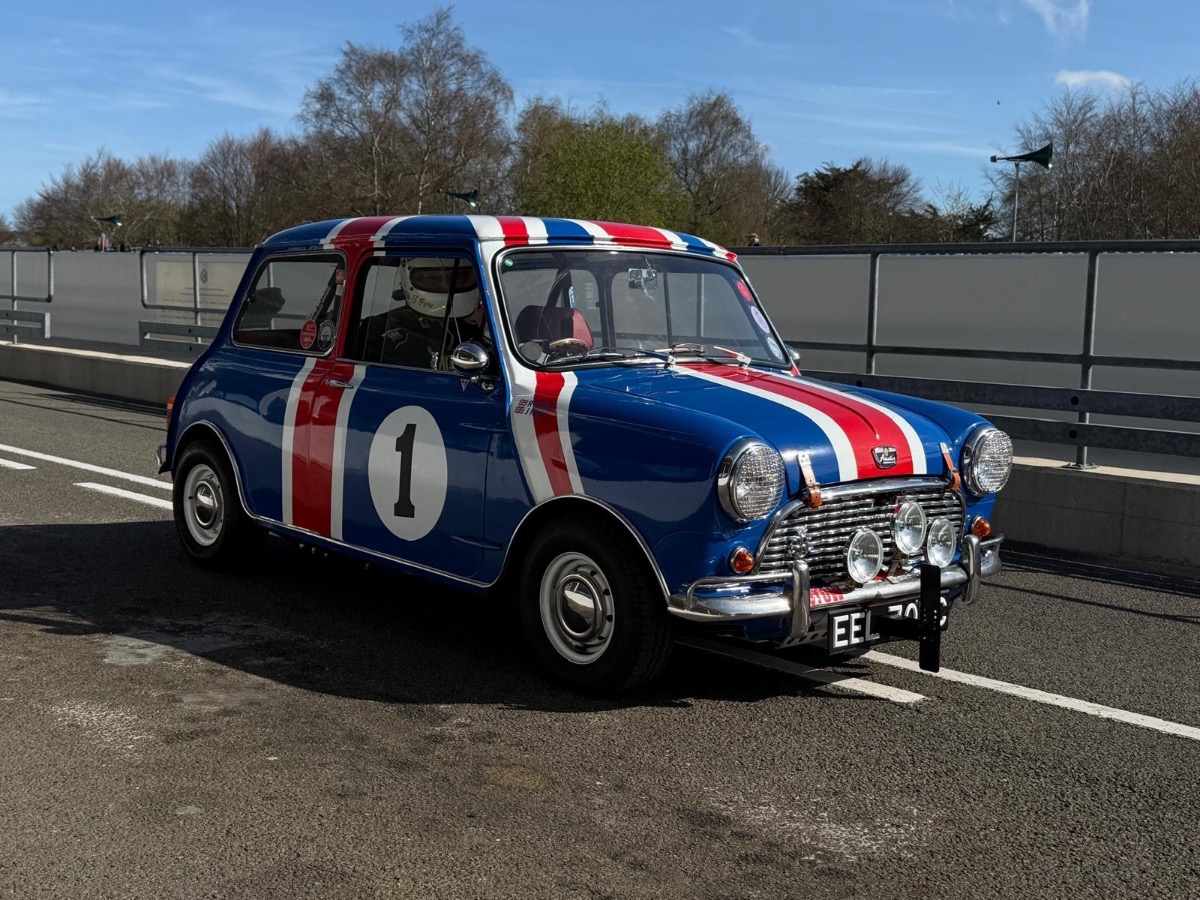 1965 Austin Mini Image 2