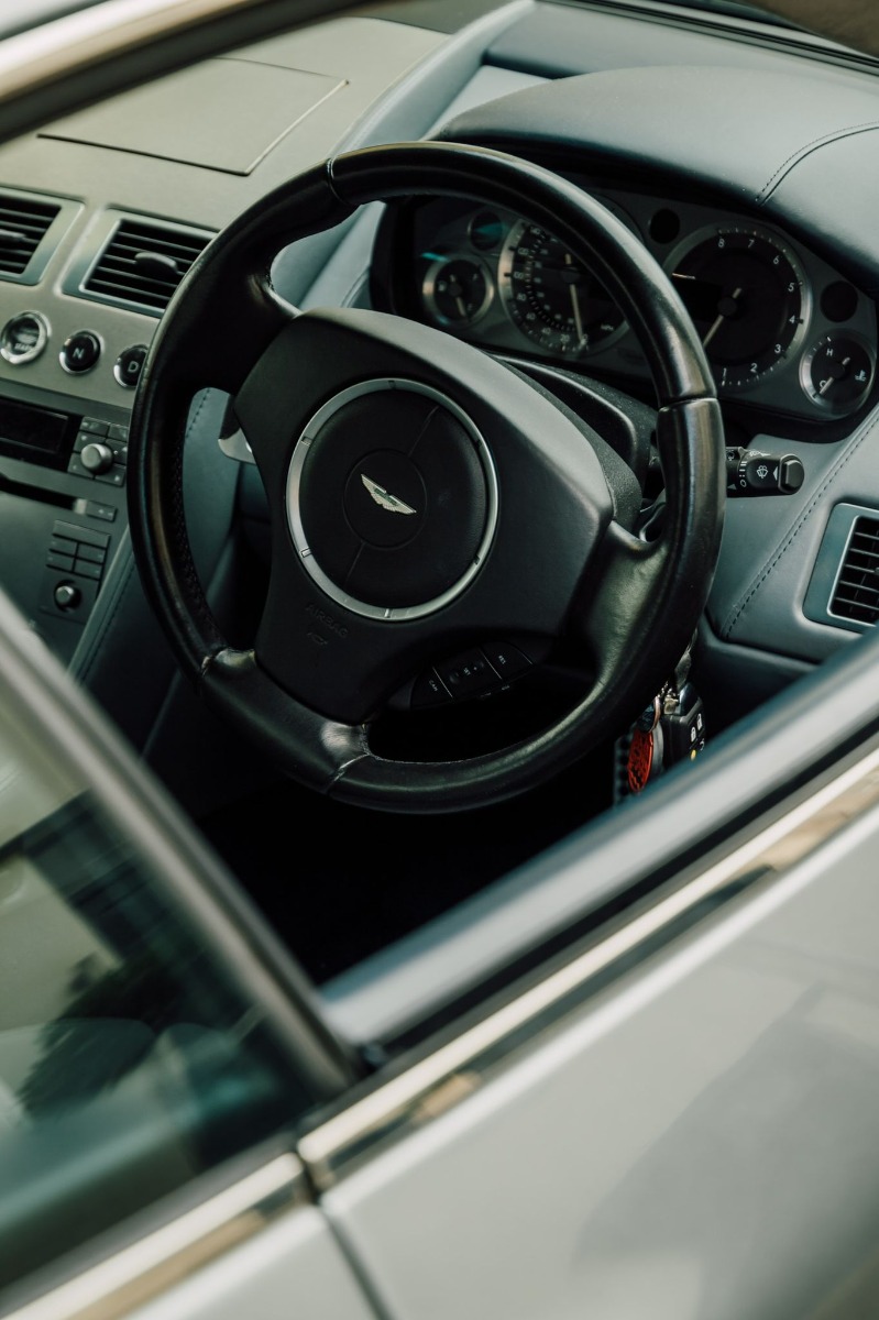 2005 Aston Martin DB9 Image 3