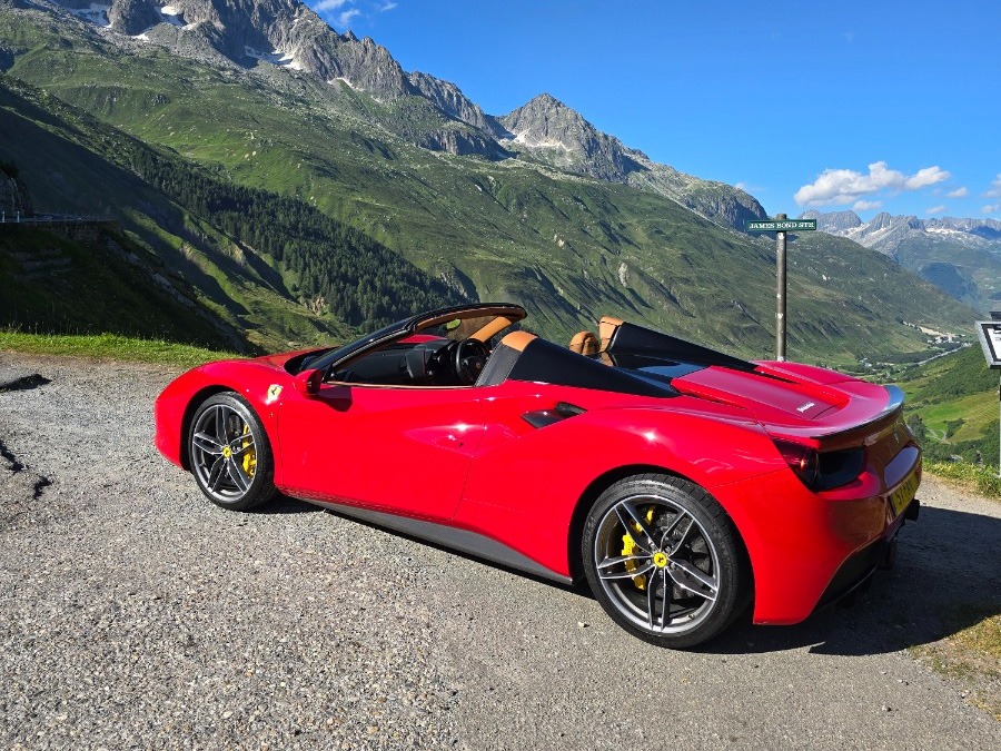 2019 Ferrari 488 Image 2