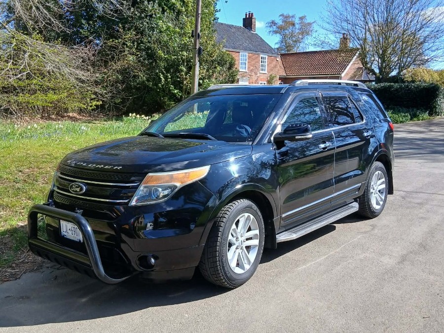 2011 Ford Explorer Image 1
