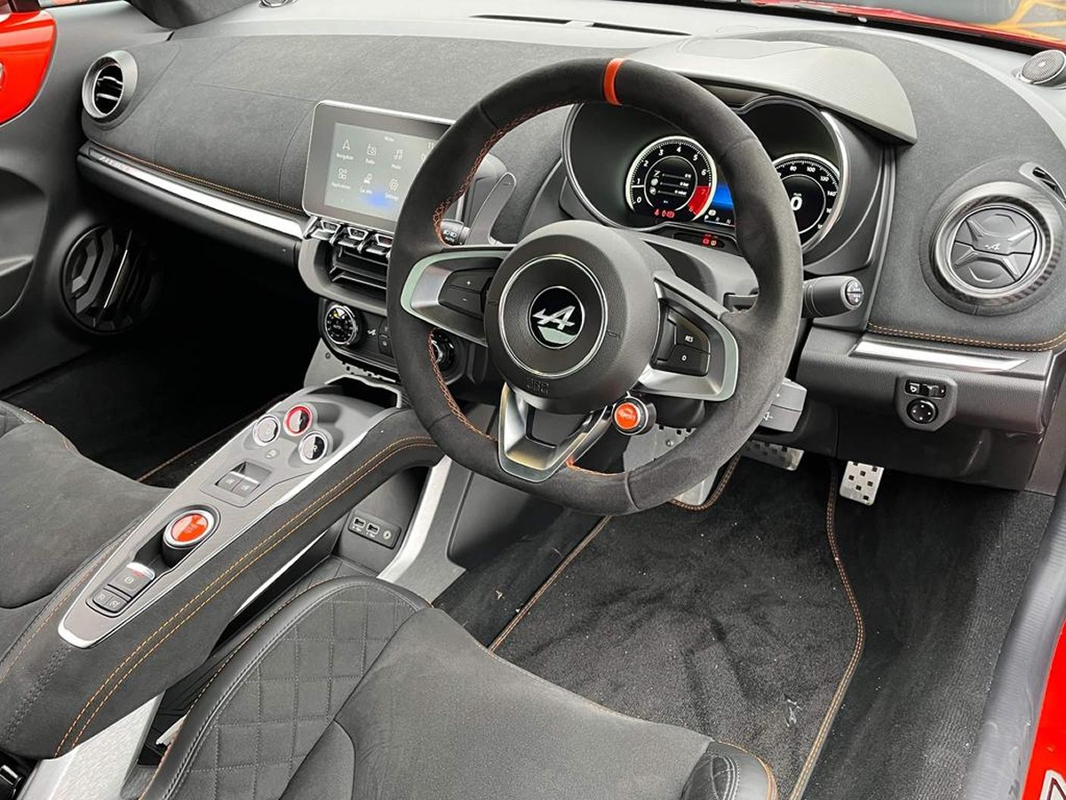 2022 Alpine A110 Image 11