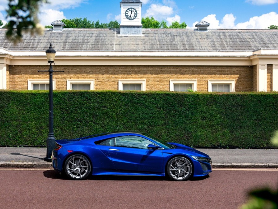 2017 Honda NSX Image 3