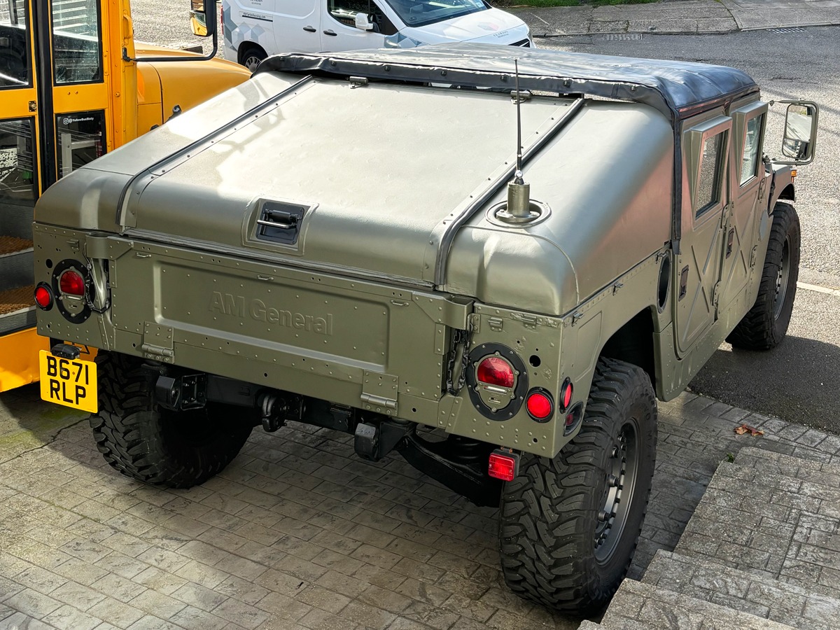 1985 Hummer H1 Image 5