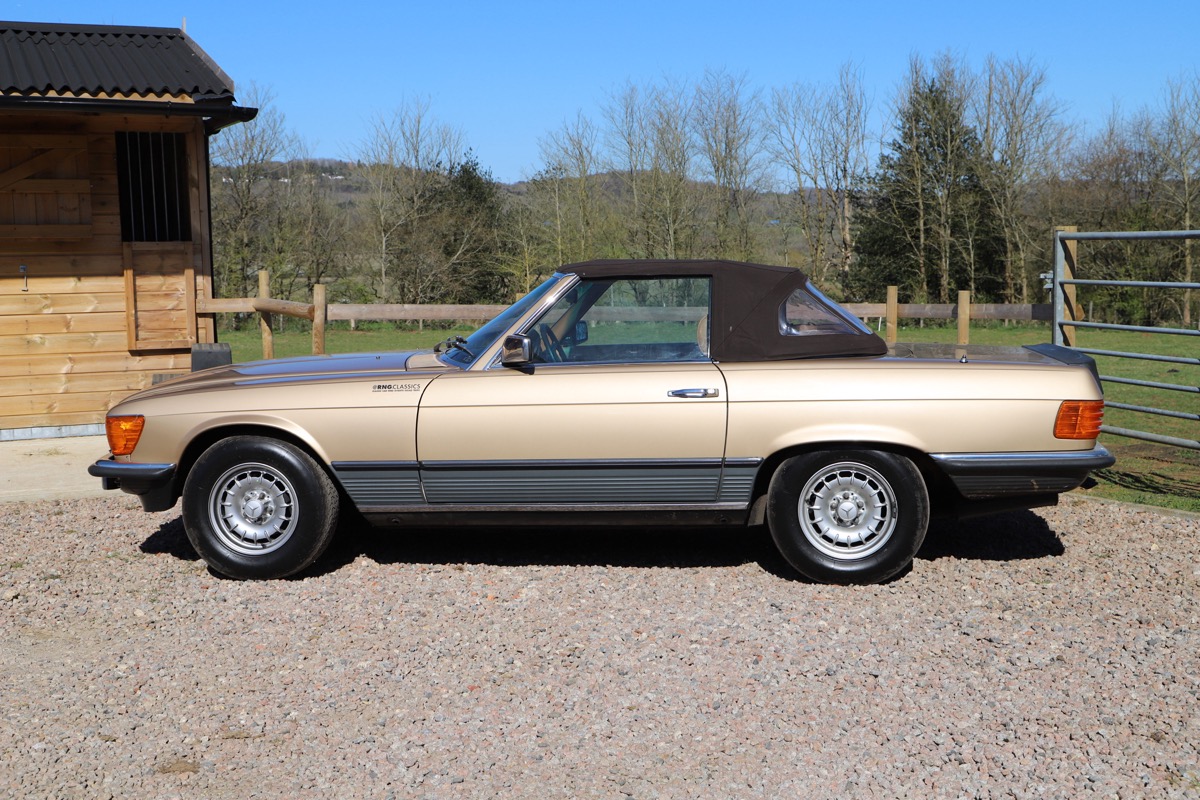 1980 Mercedes-Benz 500SL Image 2