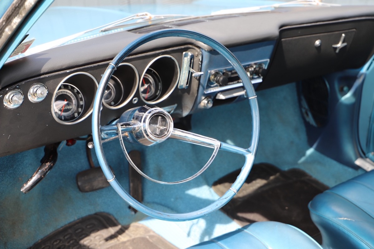 1966 Chevrolet Corvair Image 5