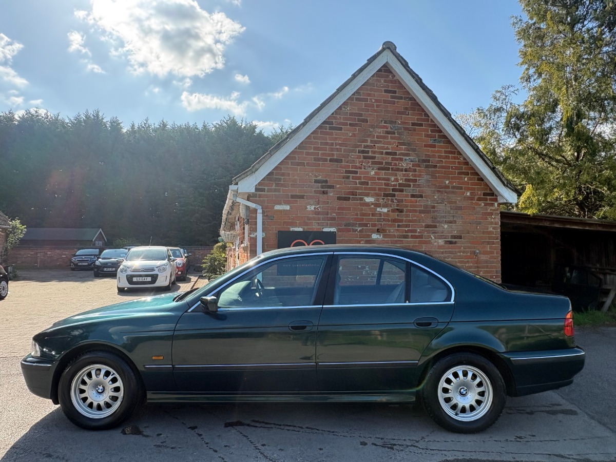 1996 BMW 5 Series Image 2