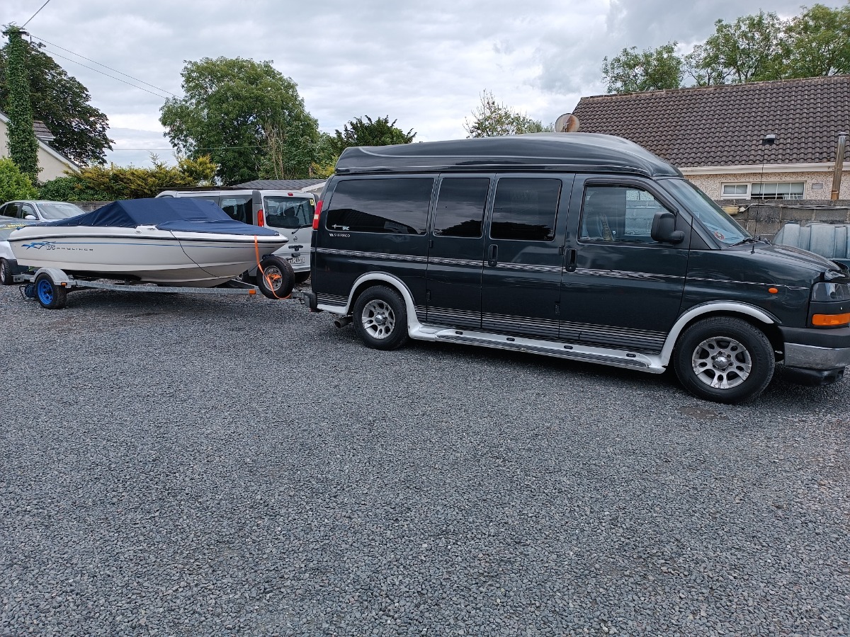 2005 GMC Savana Image 1