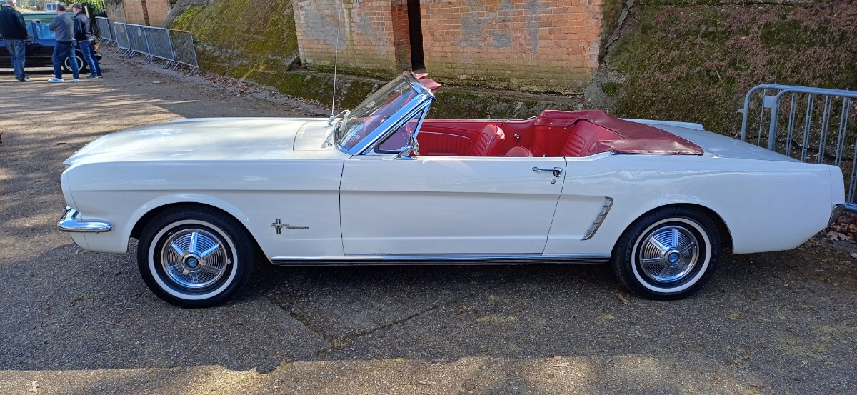 1965 Ford Mustang Image 3