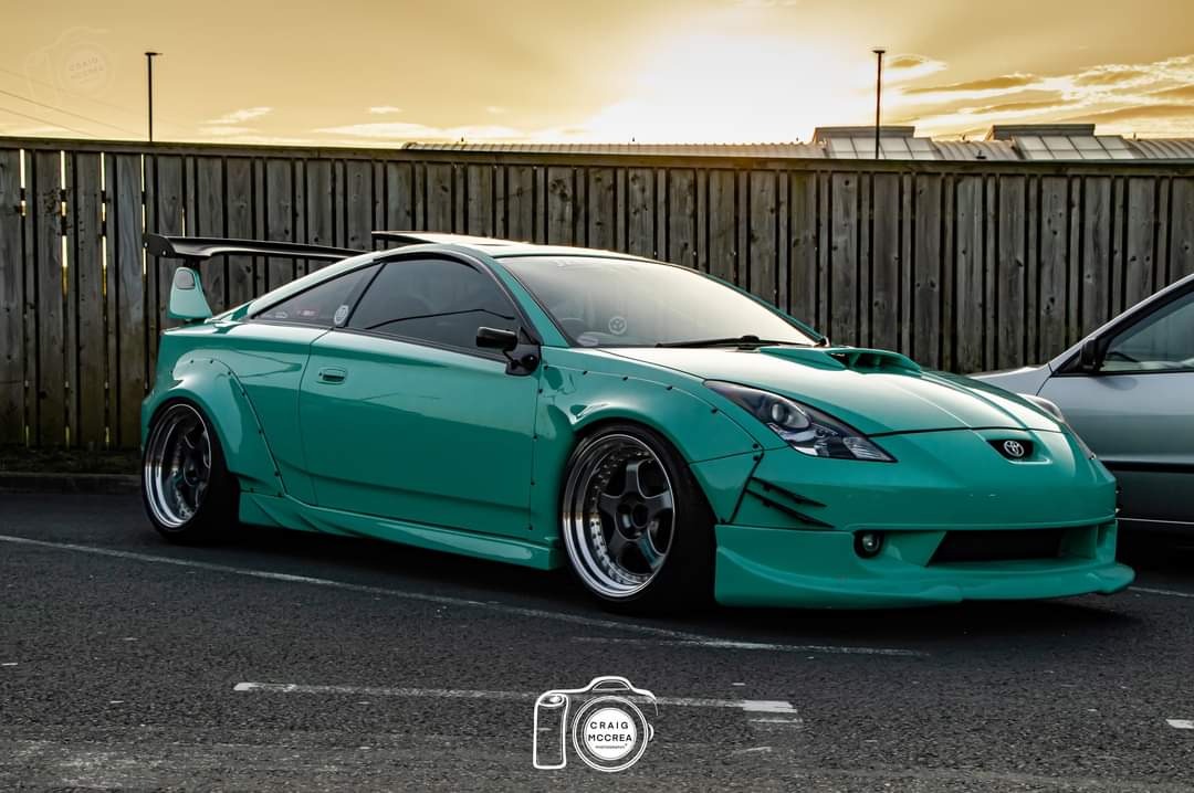 2001 Toyota Celica Image 8