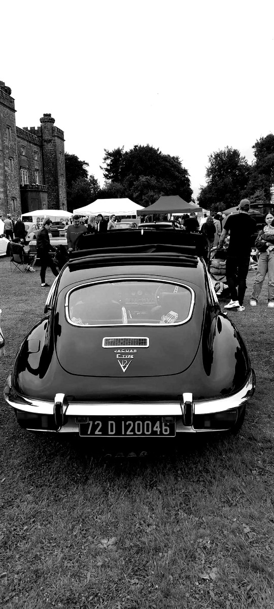 1965 Volvo P1800 Image 11