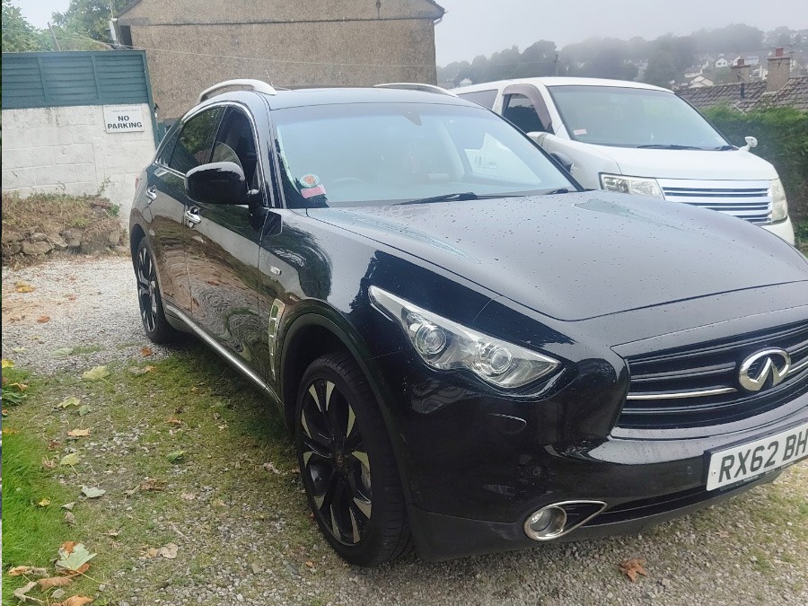 2012 Infiniti QX70 Image 1