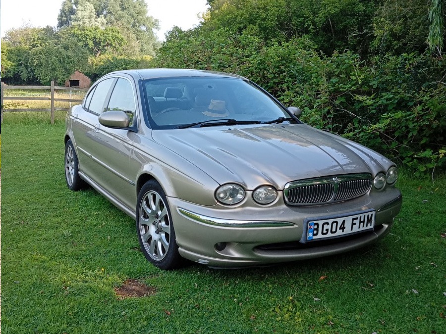 2004 Jaguar X Type Image 1