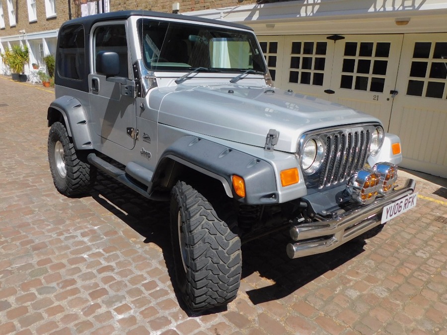 2005 Jeep Wrangler Image 2