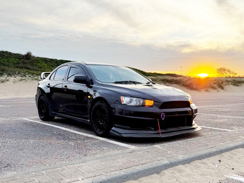 2011 Mitsubishi Other Image 1