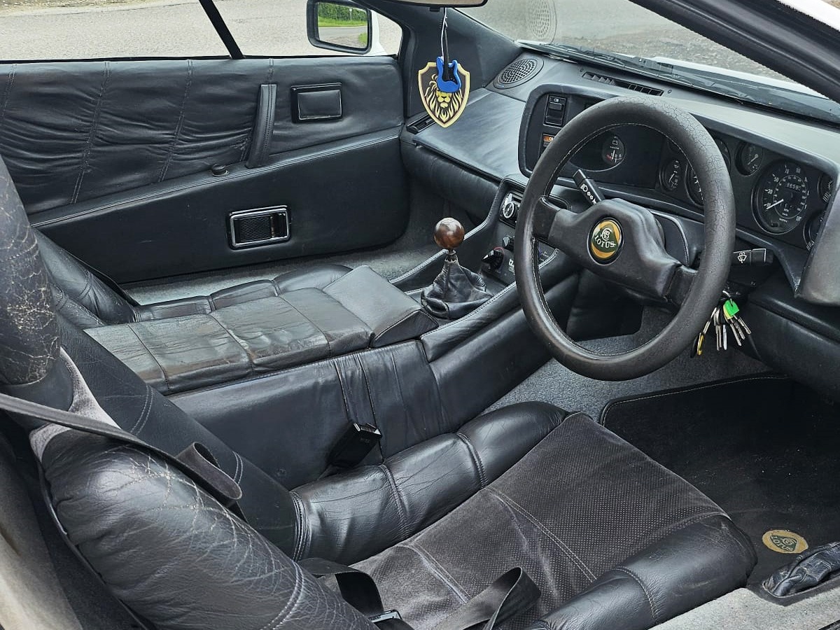 1986 Lotus Esprit Turbo Image 3
