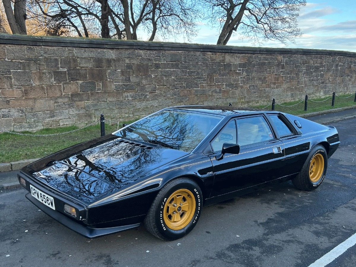 1980 Lotus Esprit Image 1