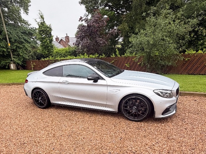 2016 Mercedes-Benz C-CLASS Image 1