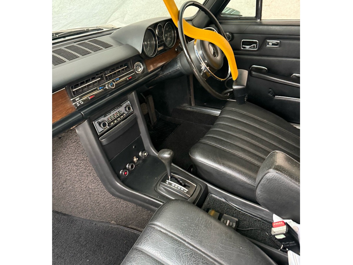 1970 Mercedes-Benz 280 Image 6