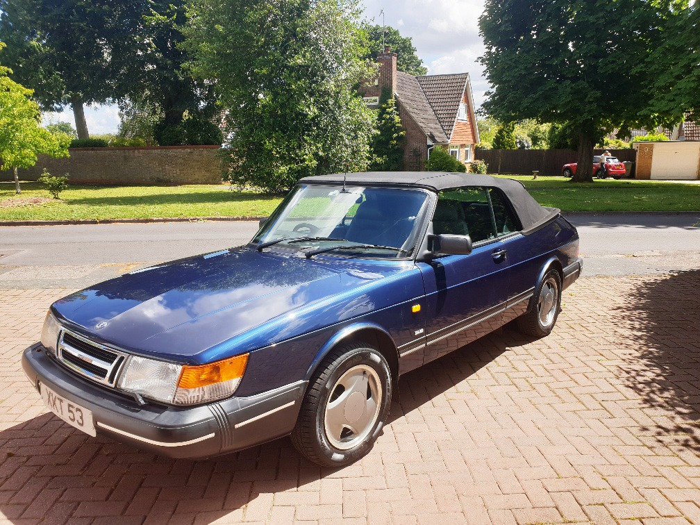 1992 Saab 900 Image 6