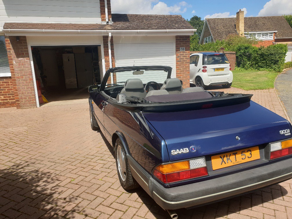 1992 Saab 900 Image 3