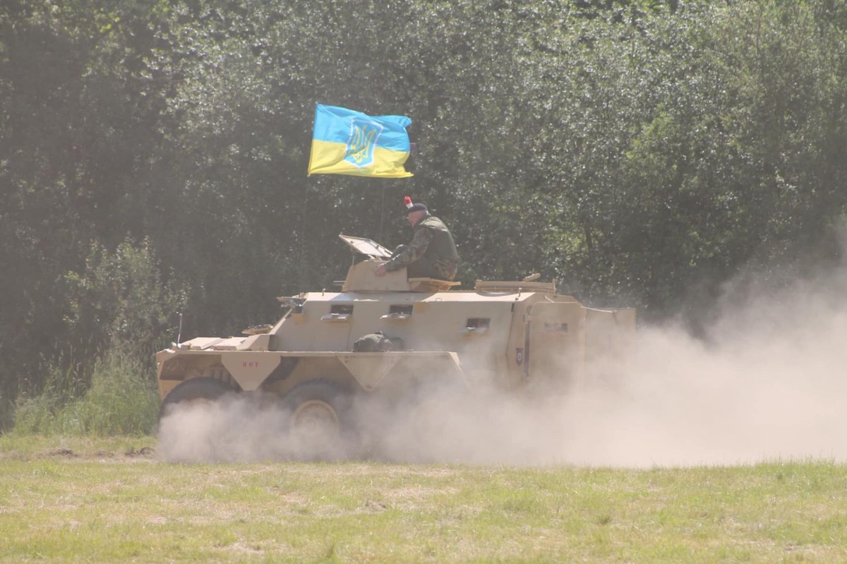 1952 Alvis Saracen Image 6