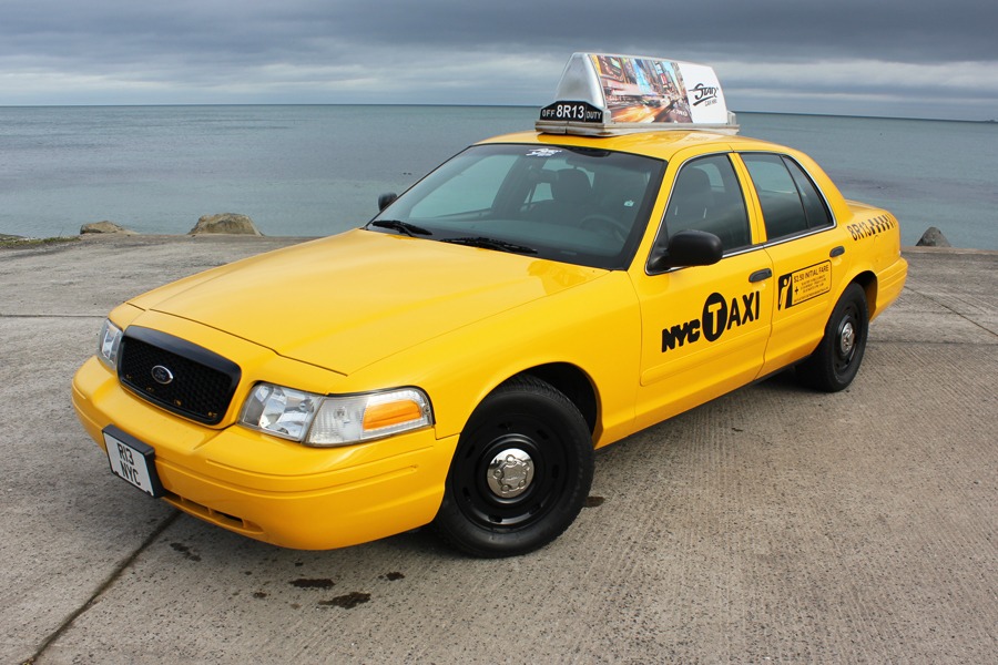 2003 Ford Crown Victoria Image 19