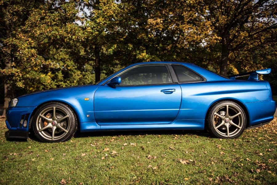 2000 Nissan GT-R Image 2