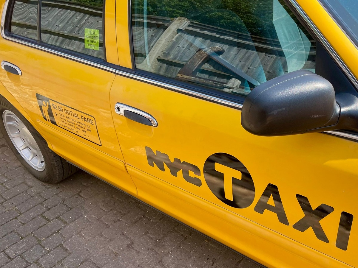 2001 Ford Crown Victoria Image 15