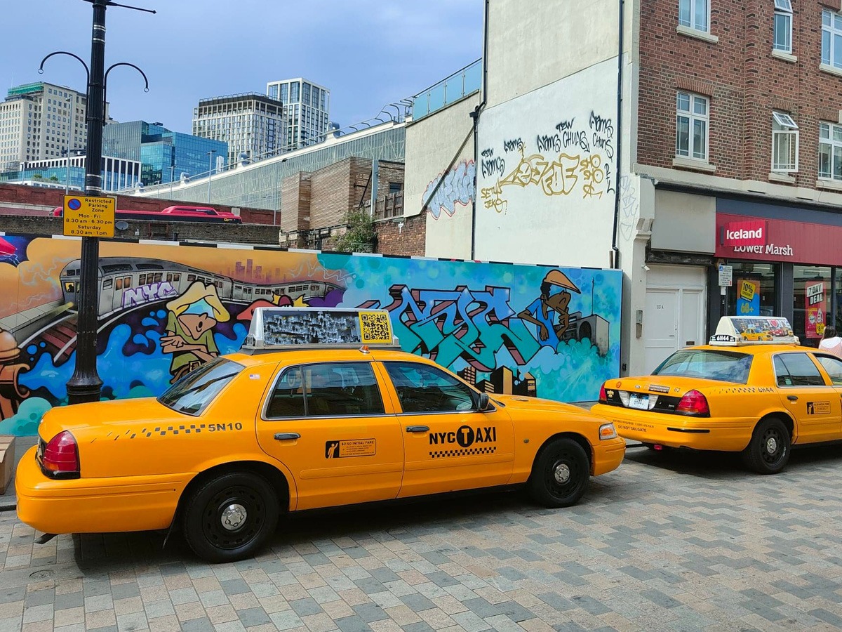 2003 Ford Crown Victoria Image 3