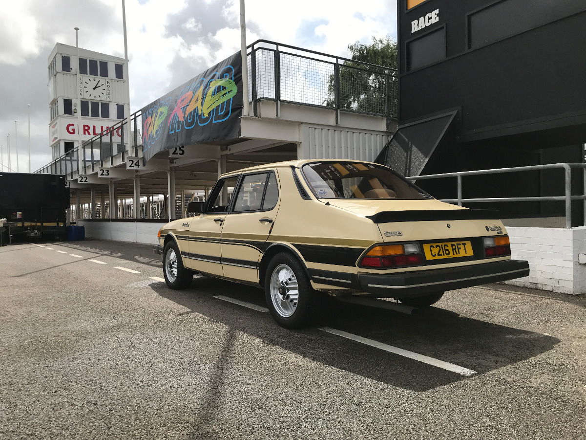 1984 Saab 900 Image 3