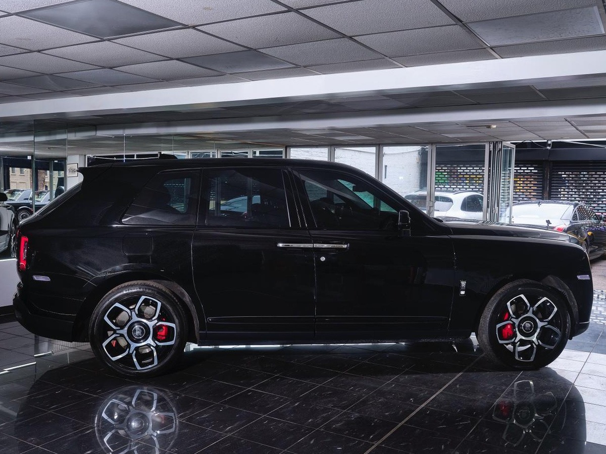 2022 Rolls-Royce Cullinan Image 5