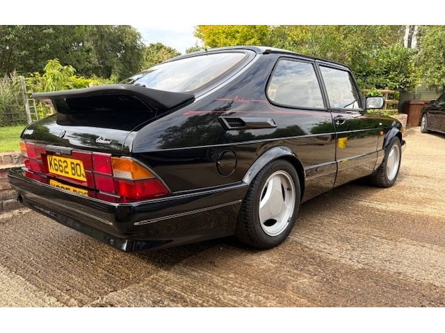1992 Saab 900 Image 2