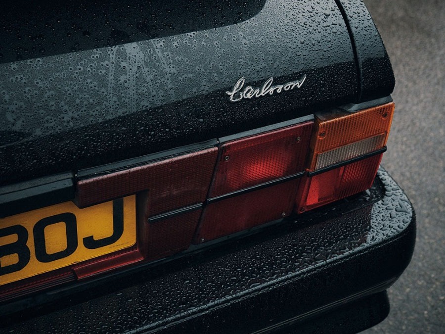 1992 Saab 900 Image 8