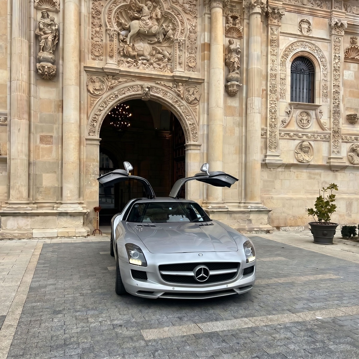 2010 Mercedes-Benz Sls Amg Image 1