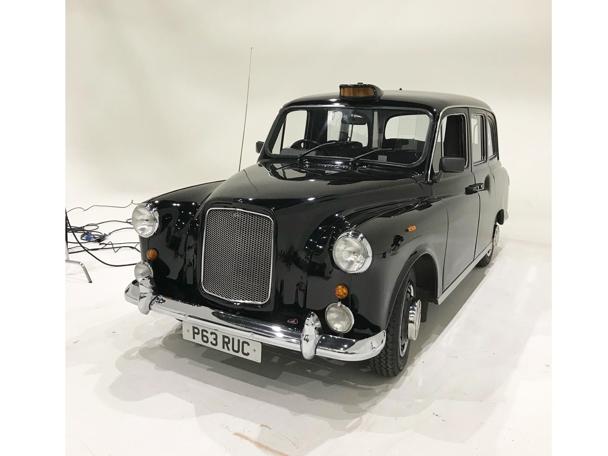 1996 Carbodies Taxi Image 2