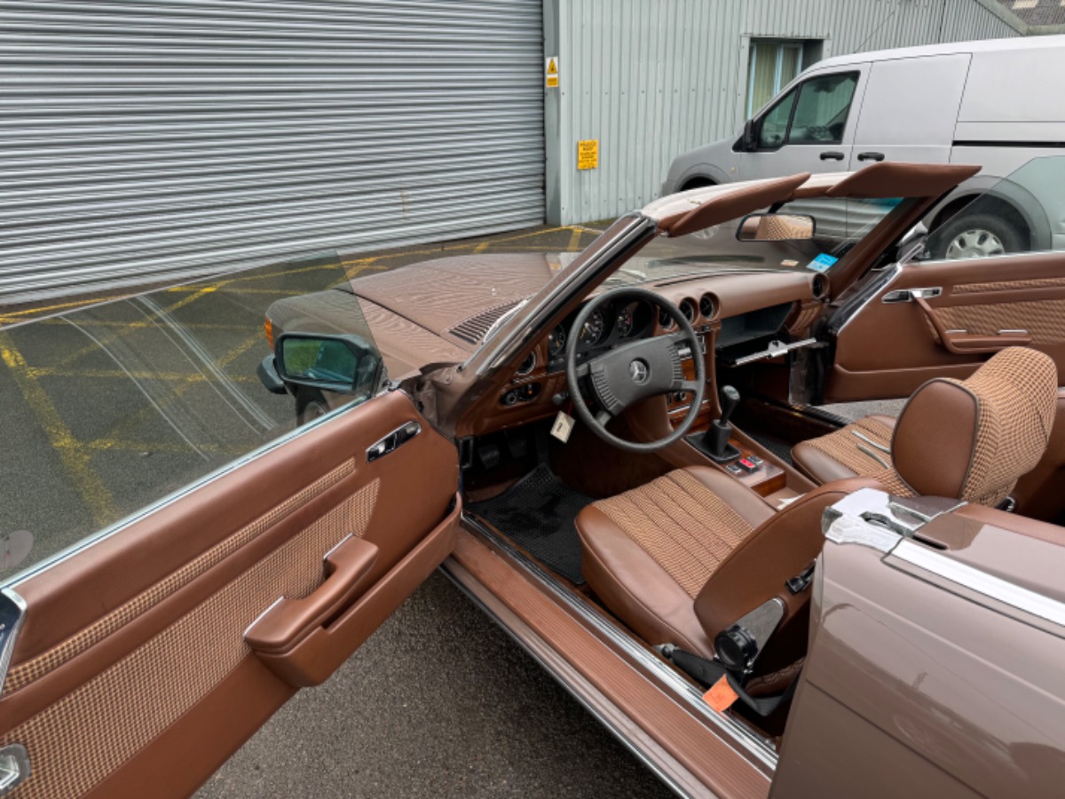 1980 Mercedes-Benz Sl-Class Image 2