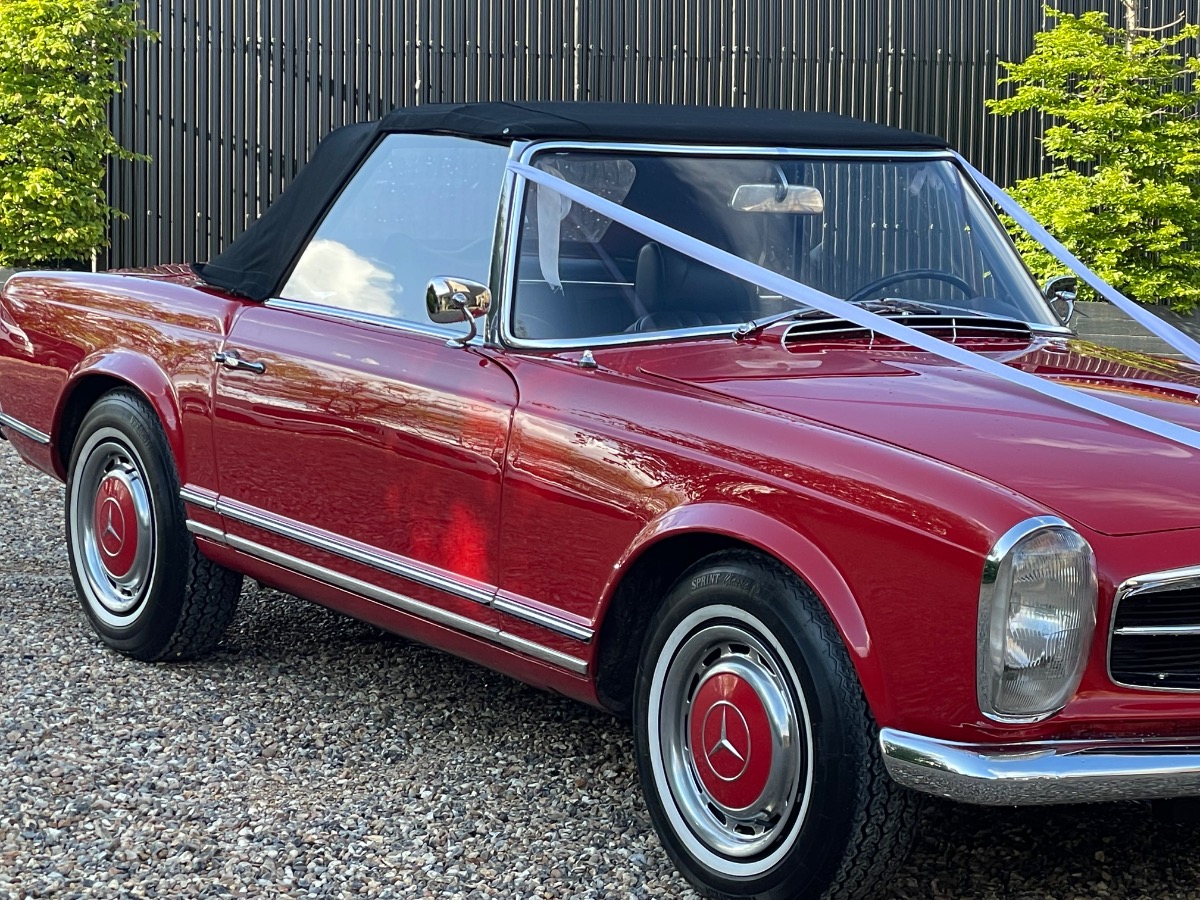 1965 Mercedes-Benz 280 Image 2