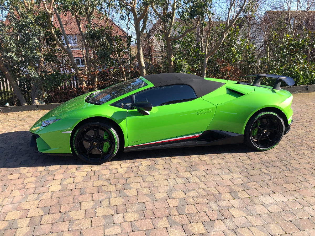 2019 Lamborghini Huracan Image 2